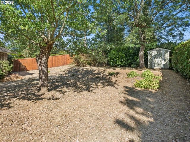 10426 Se LINCOLN Ct, Portland, OR 97216