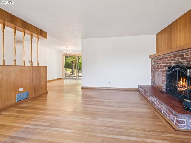 10426 Se LINCOLN Ct, Portland, OR 97216