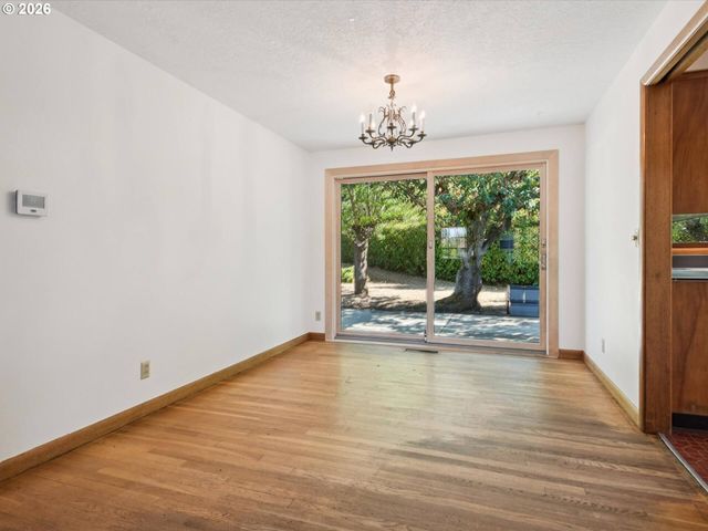 10426 Se LINCOLN Ct, Portland, OR 97216