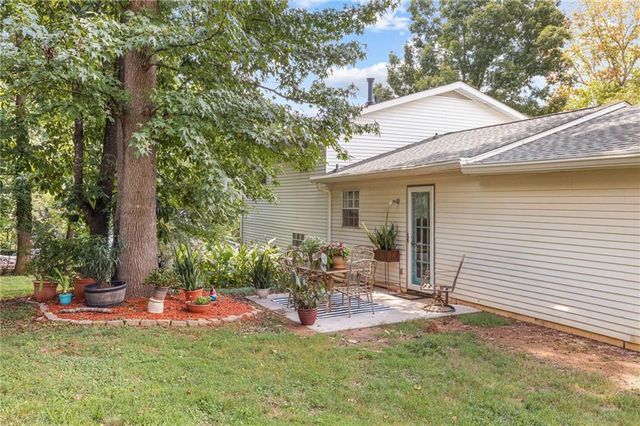 3266 Alcazar Drive SW, Lilburn, GA 30047