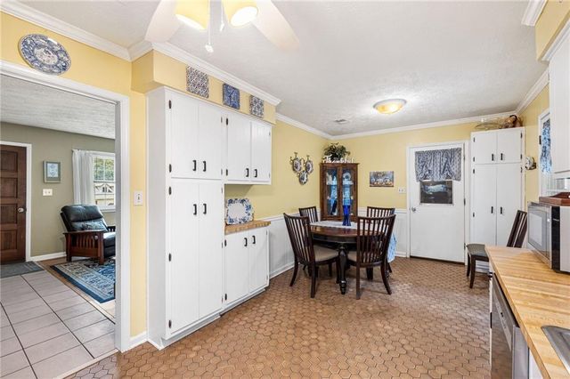 3266 Alcazar Drive SW, Lilburn, GA 30047