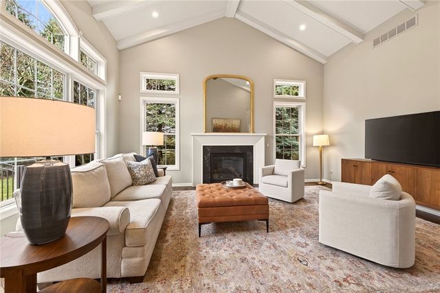 7 La Terra, Penfield, NY 14580