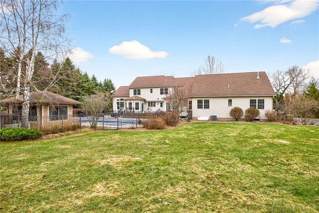 7 La Terra, Penfield, NY 14580