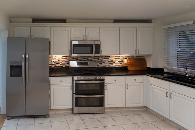 144 Salem 1, Boston, MA 02113