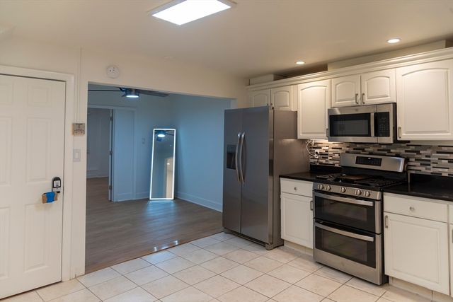 144 Salem 1, Boston, MA 02113