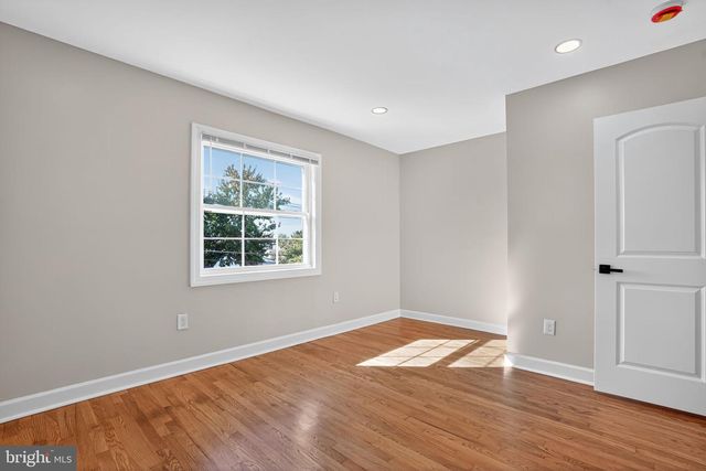 3424 EADS ST NE, Washington, DC 20019