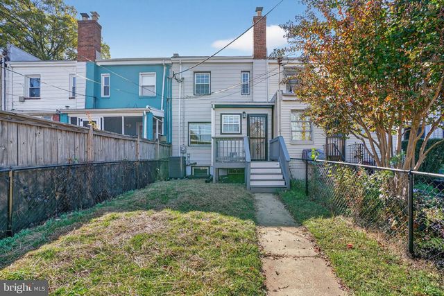3424 EADS ST NE, Washington, DC 20019