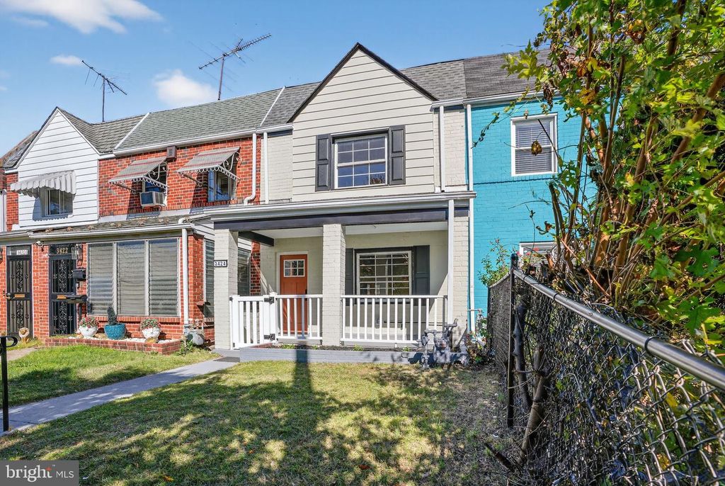 3424 EADS ST NE, Washington, DC 20019