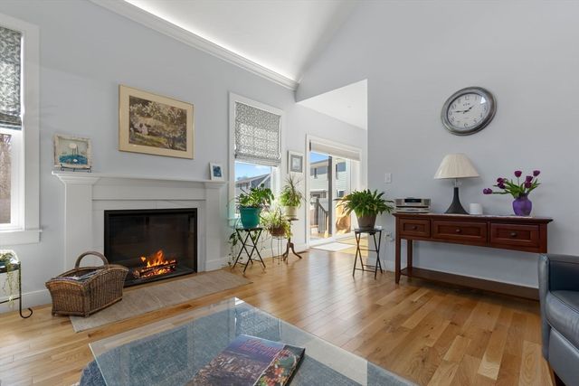 18 Primrose Ln 18, Ipswich, MA 01938