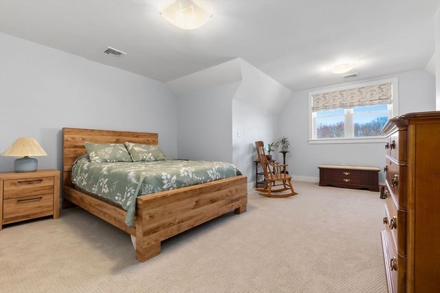 18 Primrose Ln 18, Ipswich, MA 01938