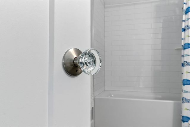 18 Primrose Ln 18, Ipswich, MA 01938