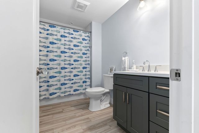 18 Primrose Ln 18, Ipswich, MA 01938