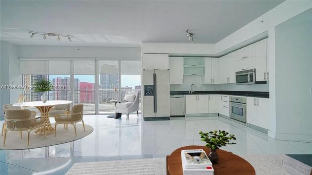 60 SW 13th St 1600, Miami, FL 33130