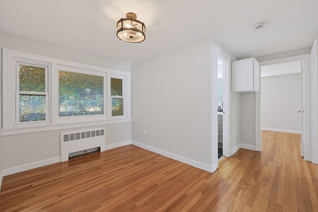 30 Arbor Road, Chelmsford, MA 01863