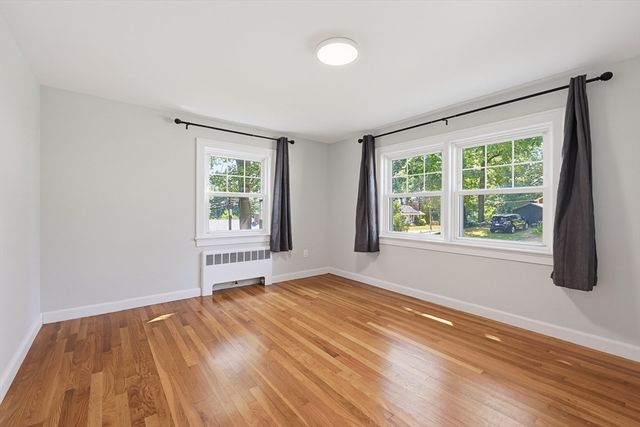 30 Arbor Road, Chelmsford, MA 01863