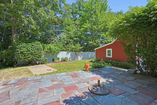 30 Arbor Road, Chelmsford, MA 01863