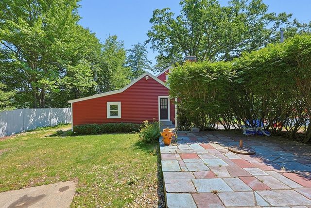 30 Arbor Road, Chelmsford, MA 01863
