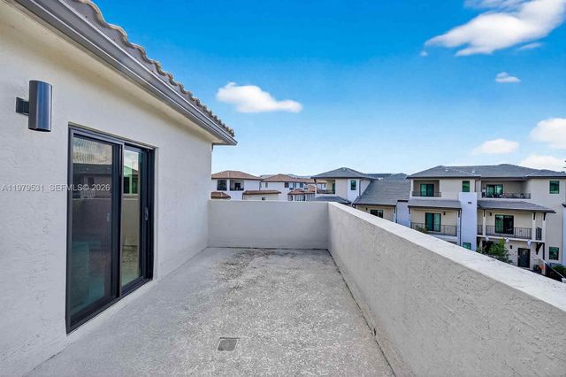 4426 NW 83rd Pkwy ., Doral, FL 33166