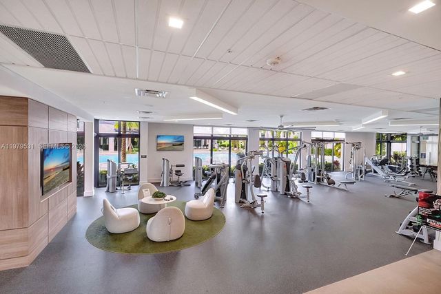 4426 NW 83rd Pkwy ., Doral, FL 33166