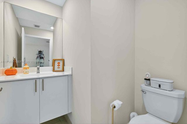 4426 NW 83rd Pkwy ., Doral, FL 33166