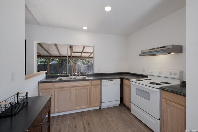 7006 Autumn Chase St, San Antonio, TX 78238