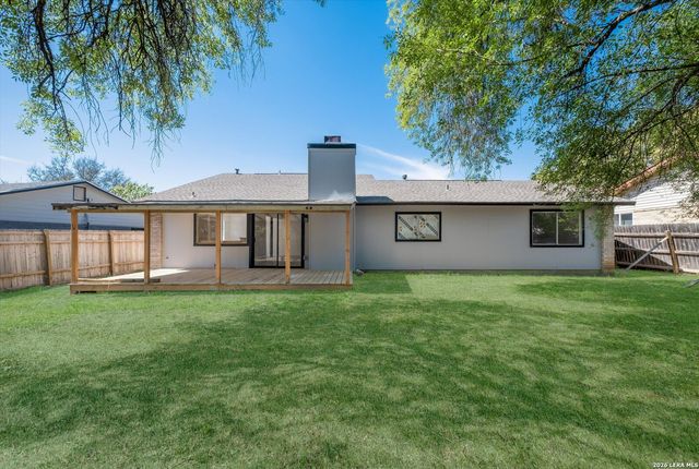 7006 Autumn Chase St, San Antonio, TX 78238