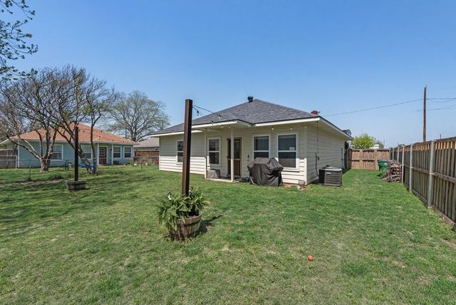 103 Texas Street, Pottsboro, TX 75076