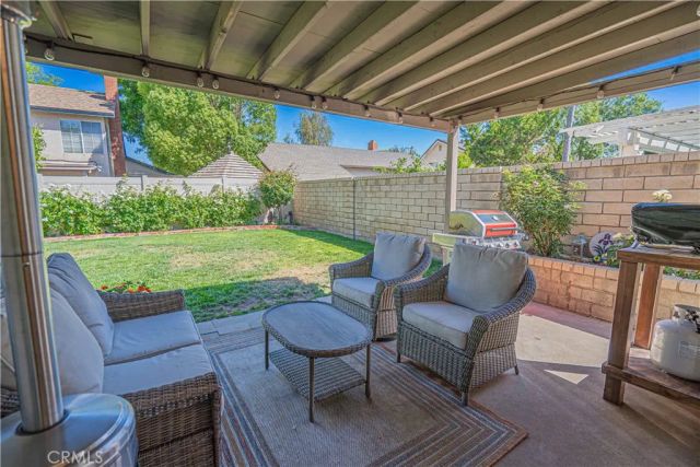23429 Via Elisandra, Valencia, CA 91355