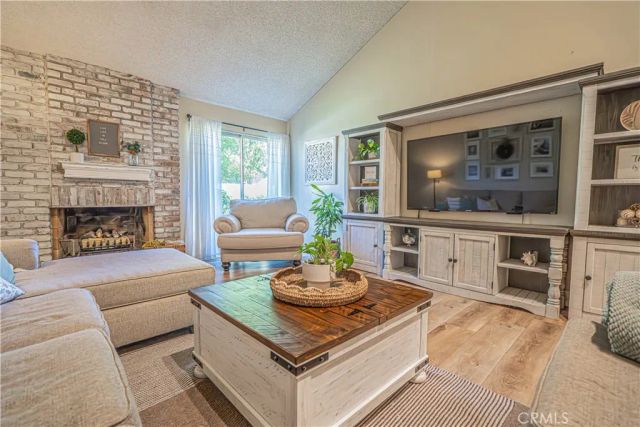 23429 Via Elisandra, Valencia, CA 91355