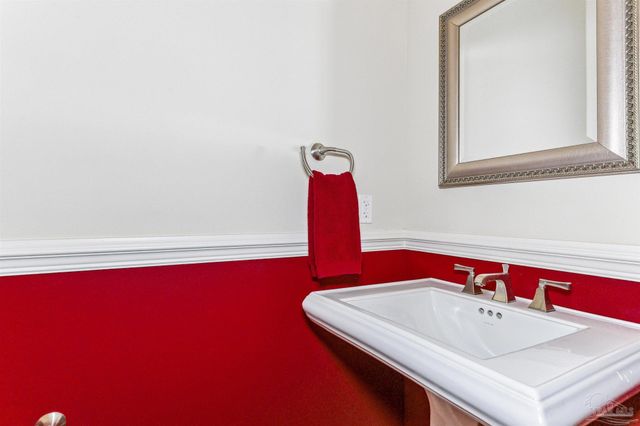 1606 Waters Edge, Pensacola, FL 32507