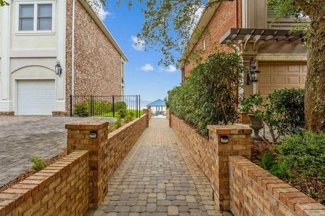 1606 Waters Edge, Pensacola, FL 32507