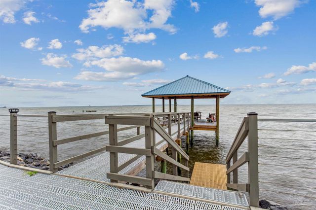 1606 Waters Edge, Pensacola, FL 32507