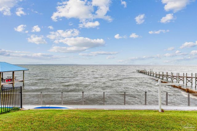 1606 Waters Edge, Pensacola, FL 32507