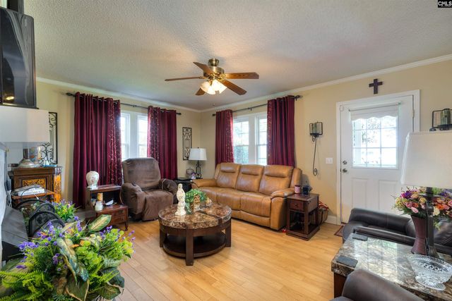 1404 Dog Island Rd, Bishopville, SC 29010