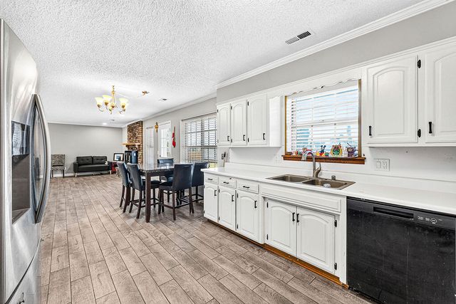 814 Orleans Drive, Rogers, AR 72758