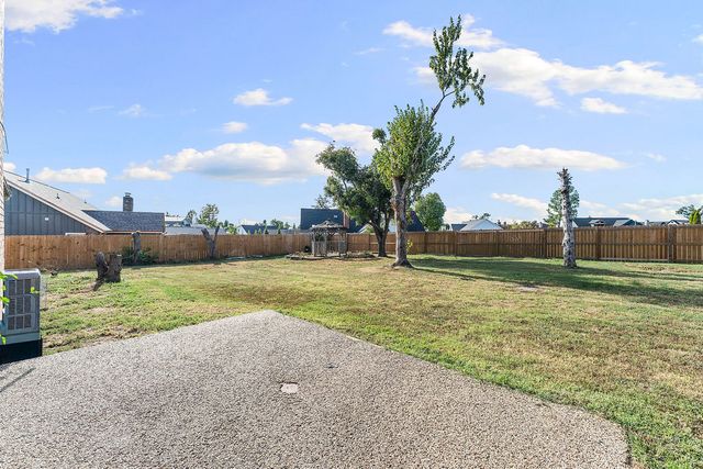 814 Orleans Drive, Rogers, AR 72758