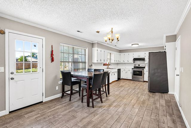 814 Orleans Drive, Rogers, AR 72758
