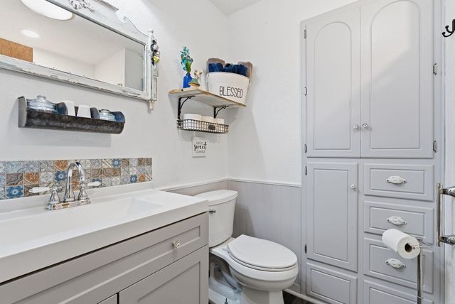 1630 N Illinois St, Wichita, KS 67203