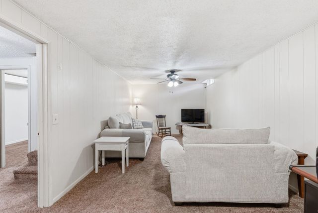 1630 N Illinois St, Wichita, KS 67203