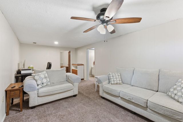 1630 N Illinois St, Wichita, KS 67203