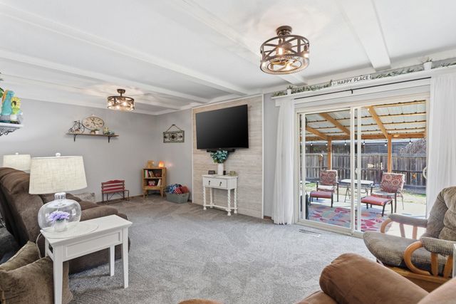 1630 N Illinois St, Wichita, KS 67203