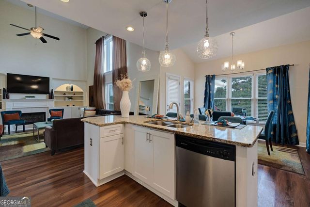 3204 Clubside View Court, Snellville, GA 30039