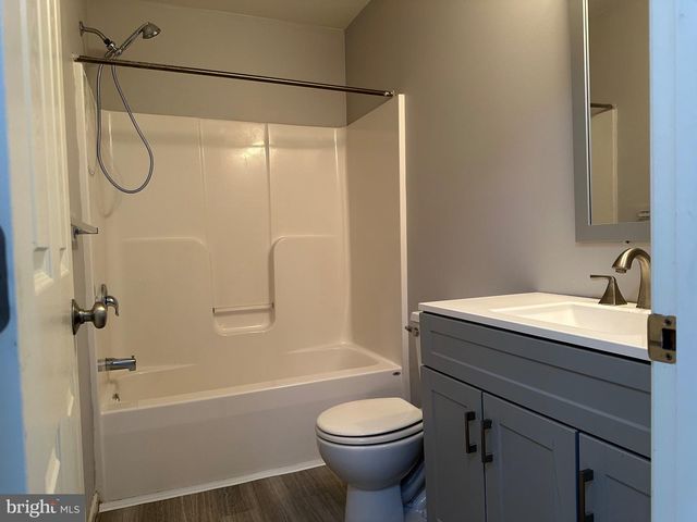 279 MERWOOD DR, Morgantown, PA 19543