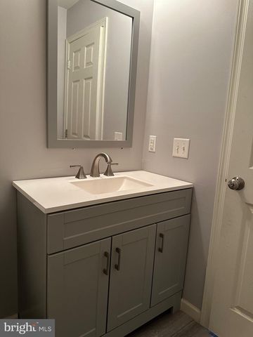 279 MERWOOD DR, Morgantown, PA 19543