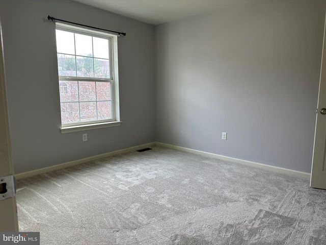 279 MERWOOD DR, Morgantown, PA 19543