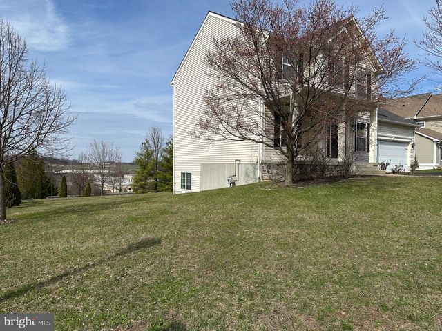 279 MERWOOD DR, Morgantown, PA 19543