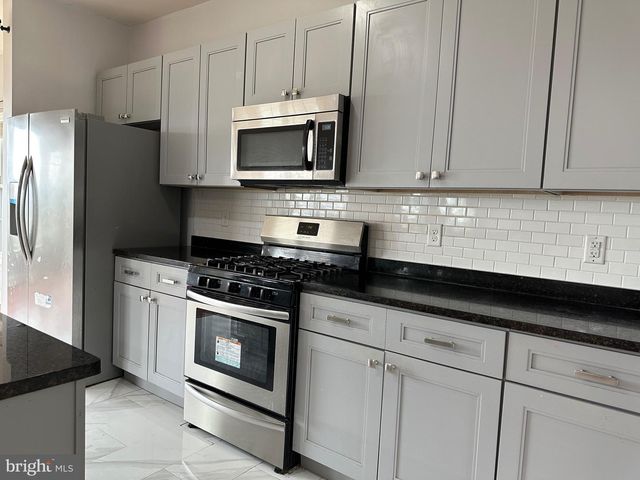 279 MERWOOD DR, Morgantown, PA 19543