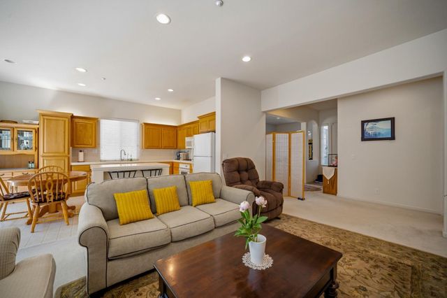 510 Wimbledon Avenue, Salinas, CA 93906