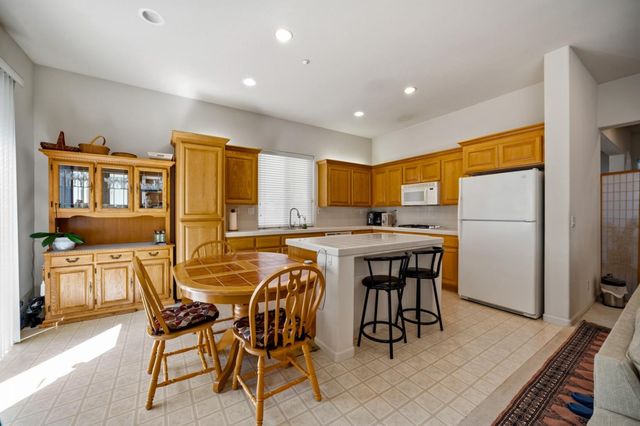 510 Wimbledon Avenue, Salinas, CA 93906