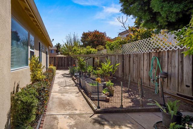 510 Wimbledon Avenue, Salinas, CA 93906